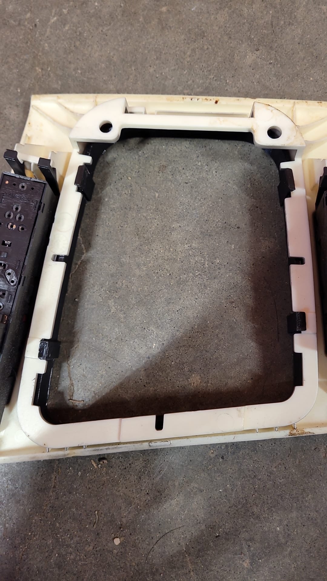 BMW E46 Shift Boot Bracket | MSB46
