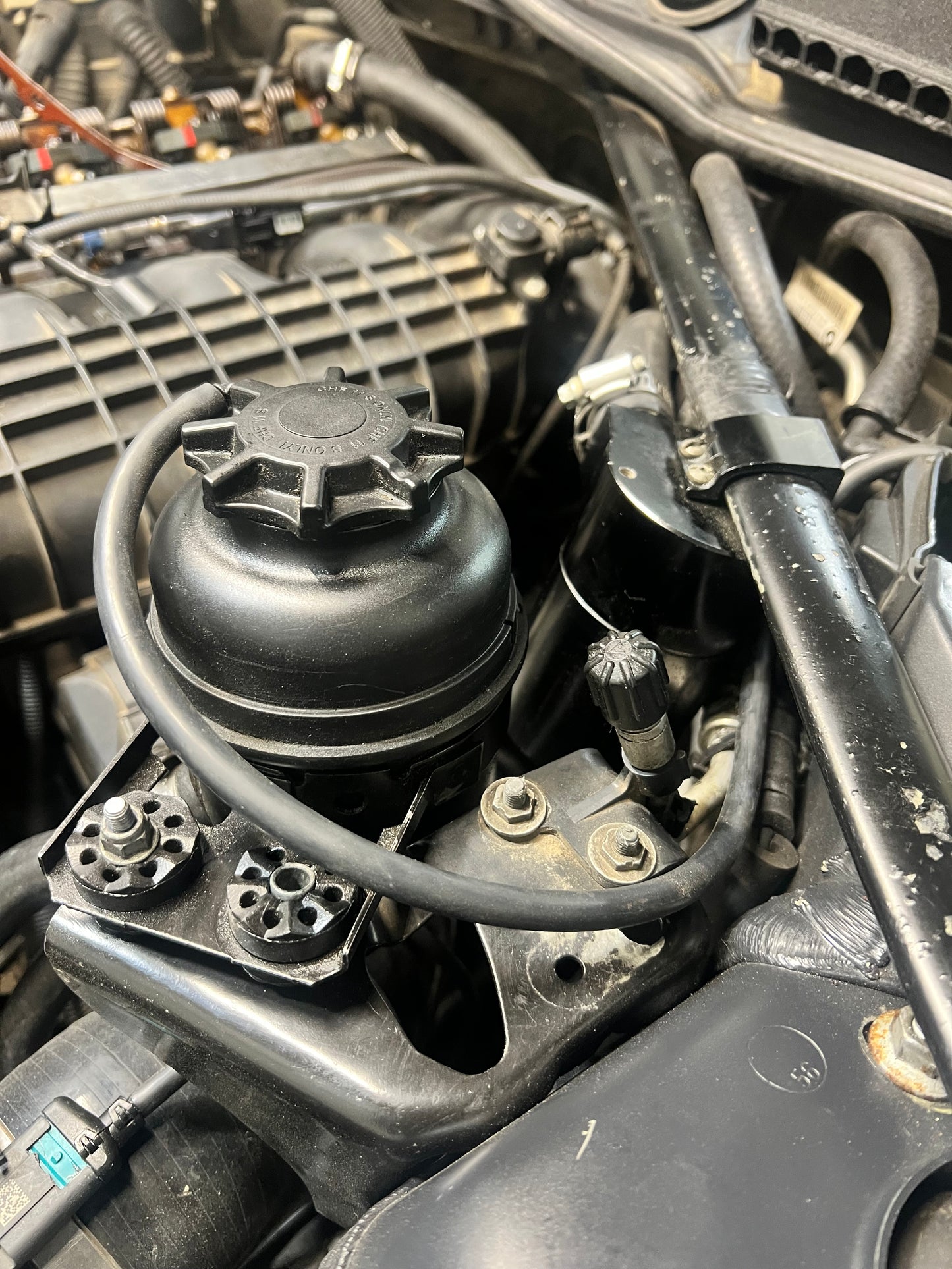 BMW Power Steering Secondary Catch Reservoir | PSC90