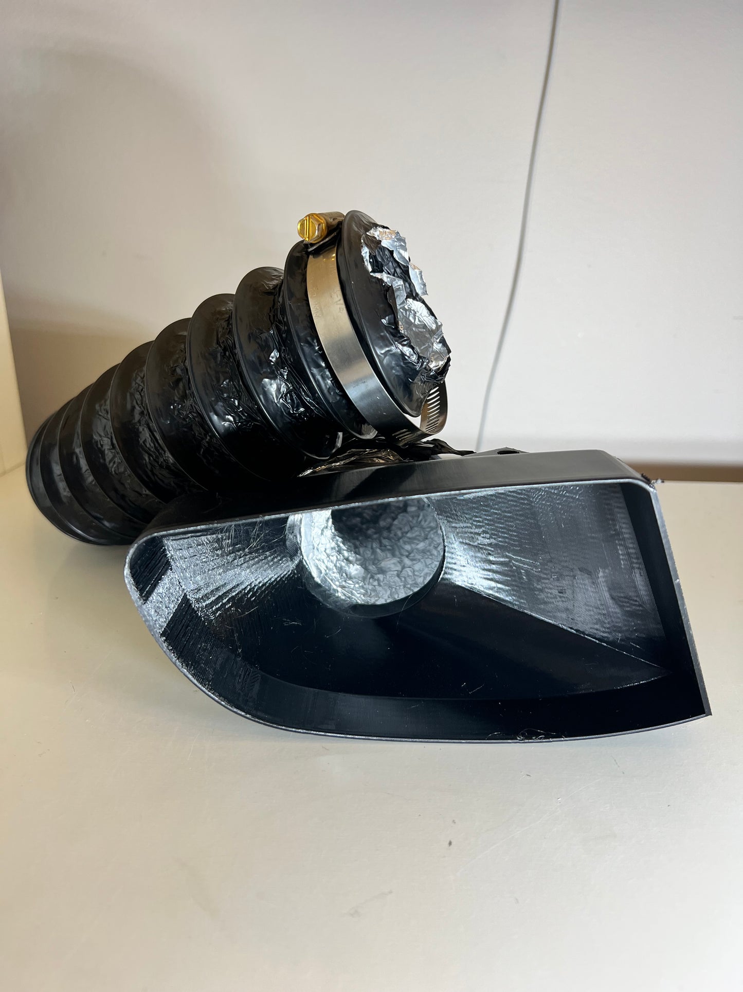 BMW E92 Fog Light Intake Assembly | FLI92