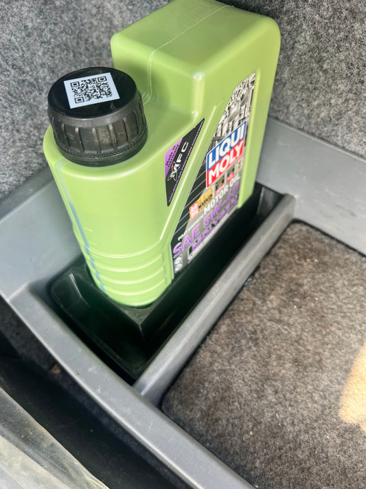 BMW E9X Trunk Oil Storage | TSL90
