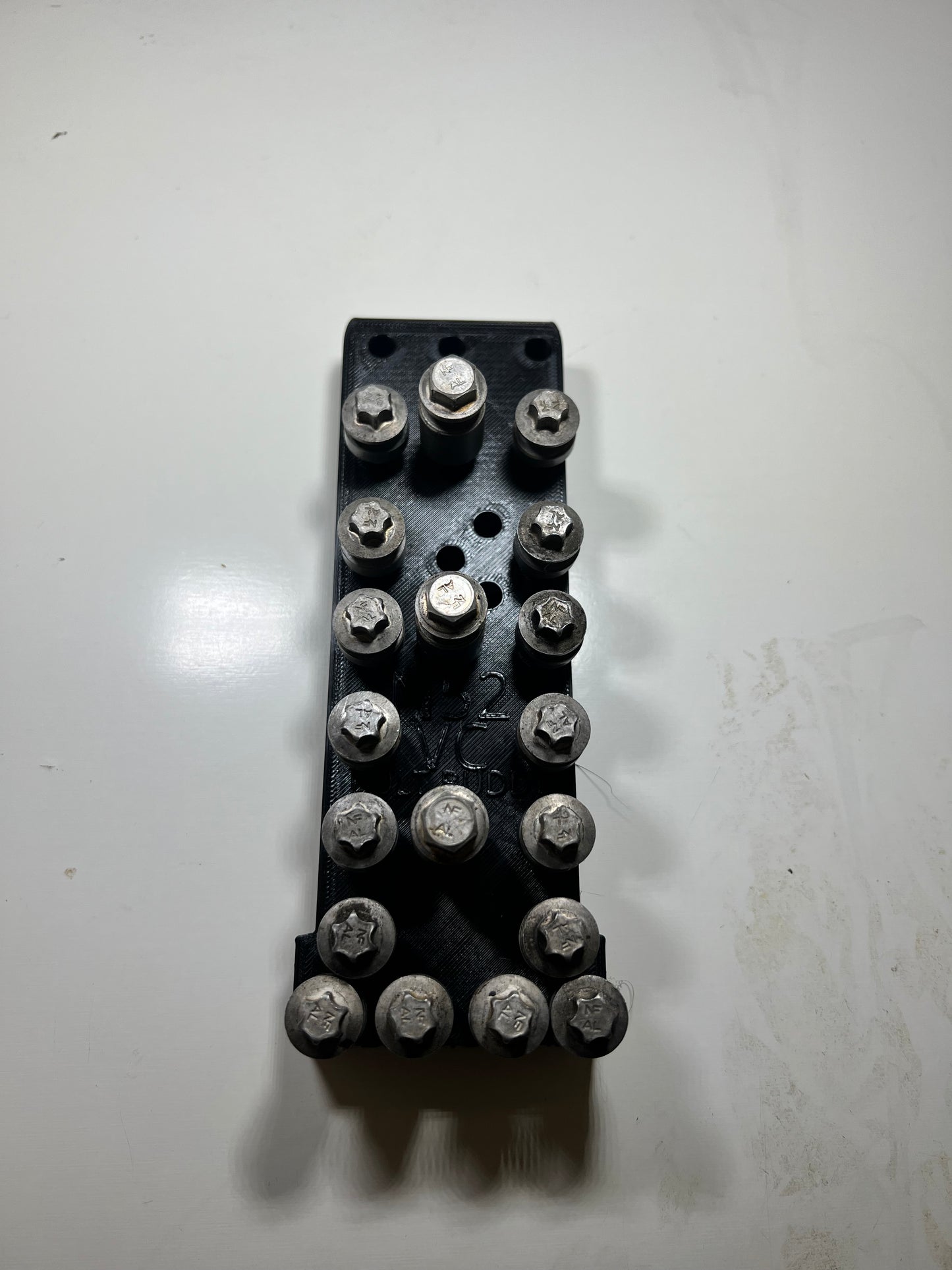 BMW N51/N52 Valve Cover Bolt Buddy | VCB52
