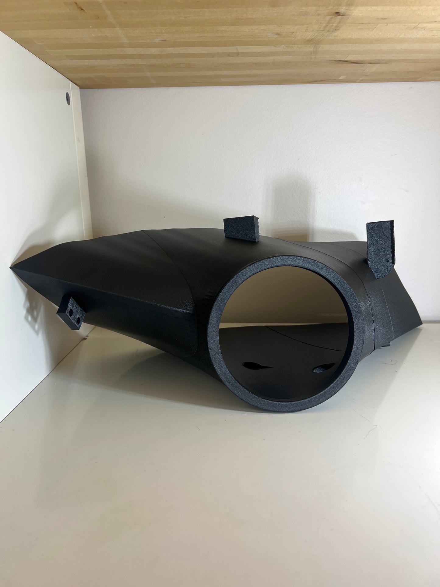 E90 E91 Headlight Intake Assembly | BEH90