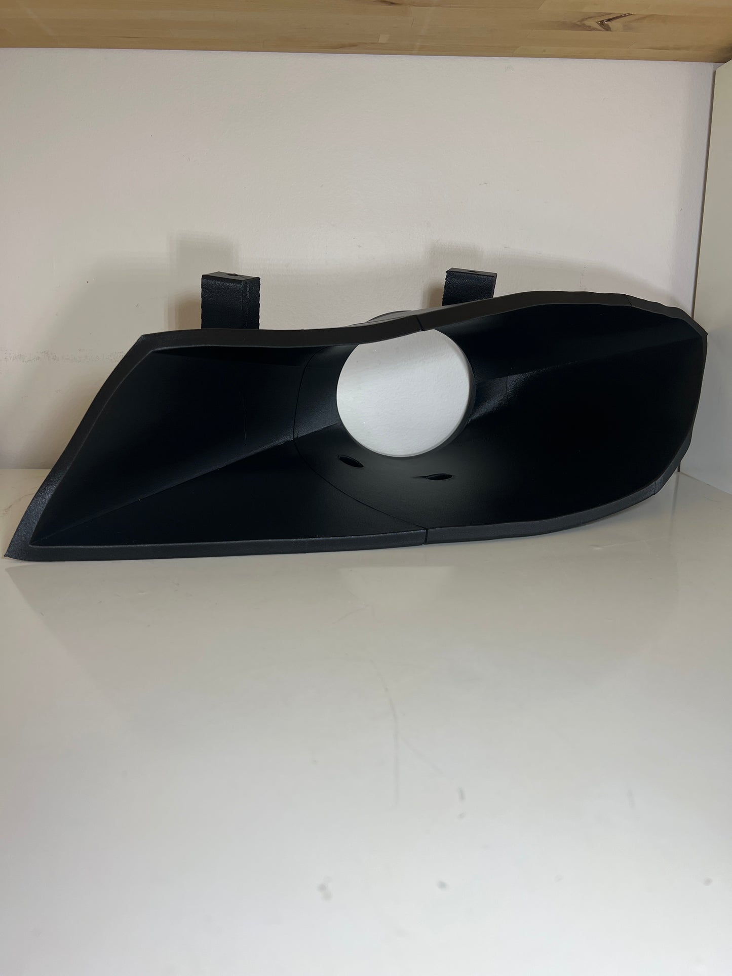 E90 E91 Headlight Intake Assembly | BEH90