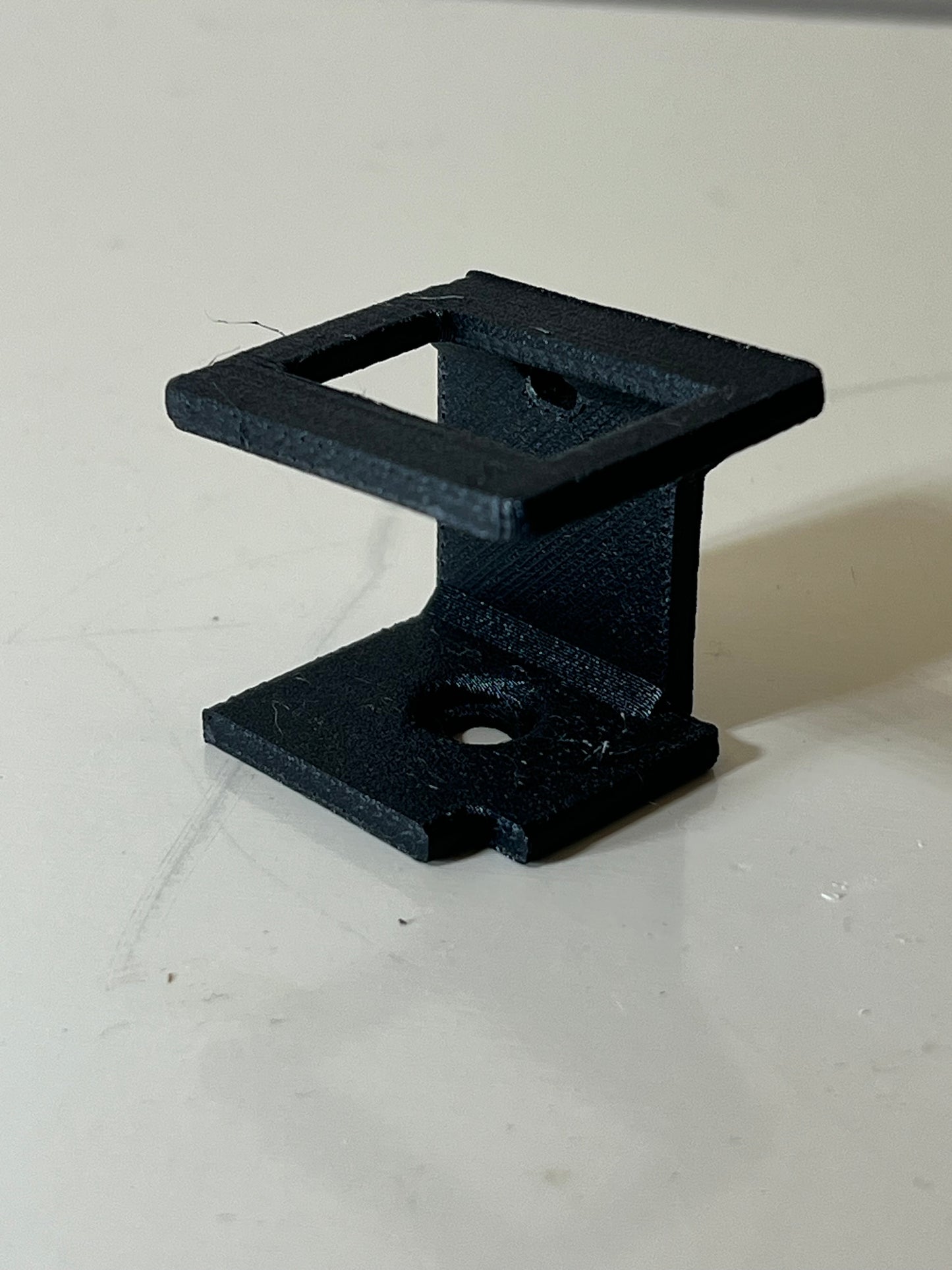 E9X Hood Prop Sensor Bracket | HOB90