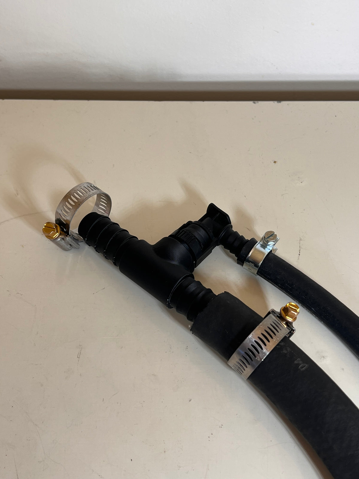 N54 Manifold Swap: 3/4 Inline Barb Tee with Fuel Vapor Connector