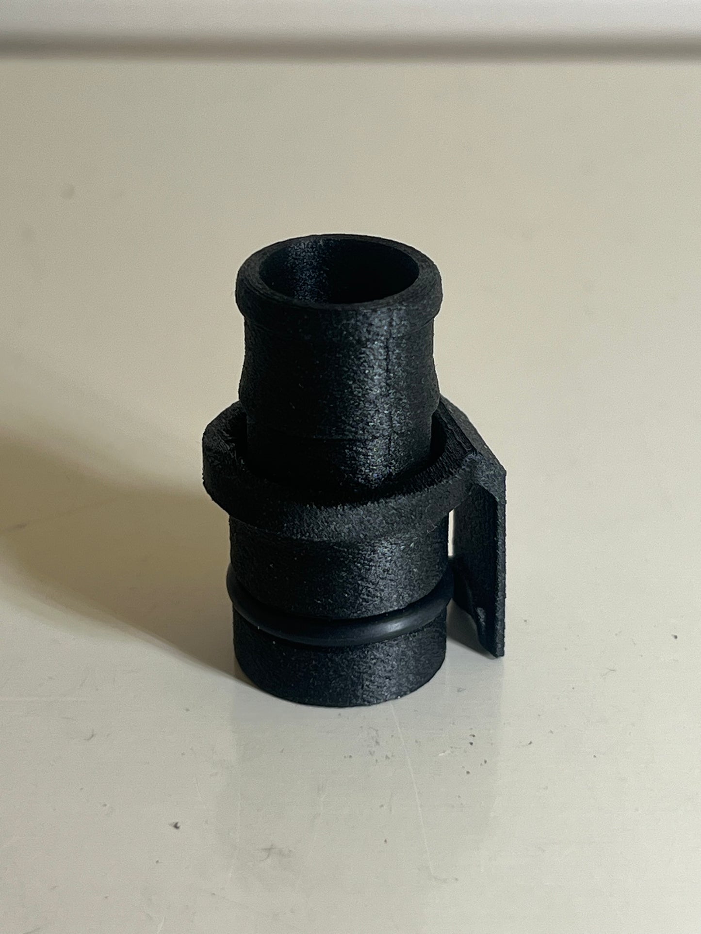 Valve Cover Connector to 3/4 for Plastic and Magnesium