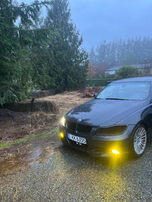 E90 E91 Headlight Intake Assembly | BEH90