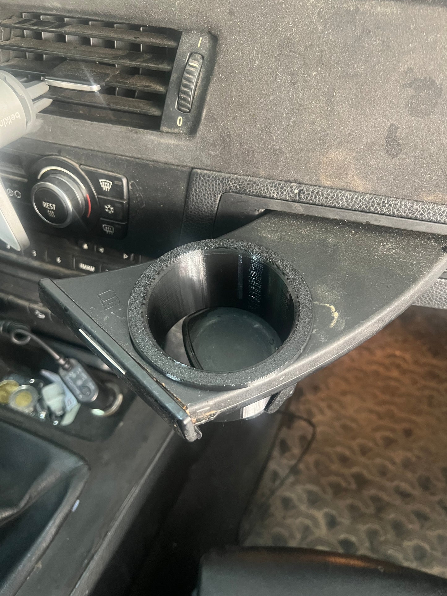 E46 E9X Cupholder Energy Drink Pop Can Cup Adapter