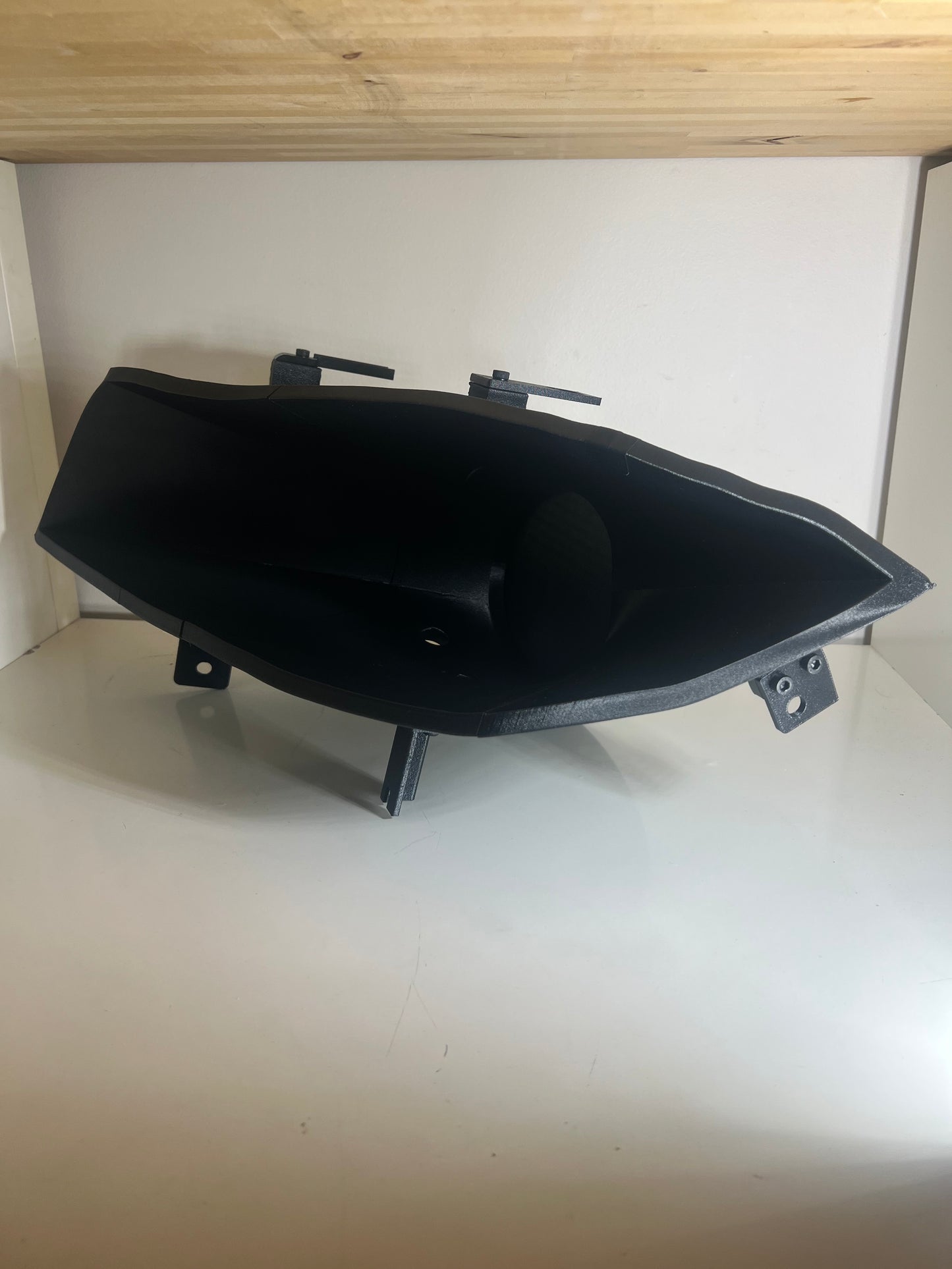 E90 E91 Headlight Intake Assembly | BEH90